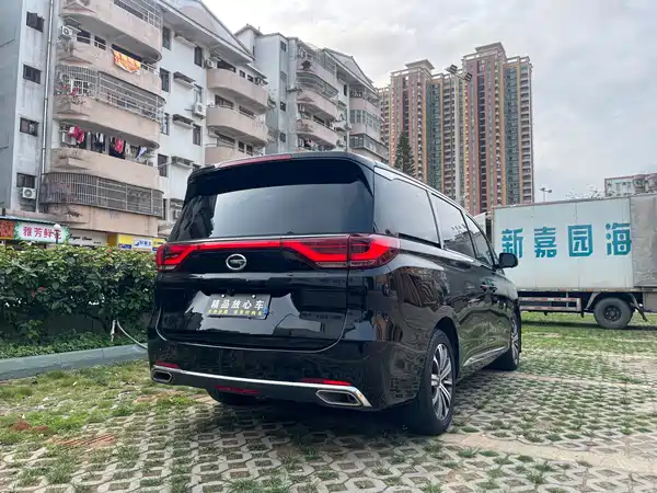 GAC Trumpchi M8 2018
