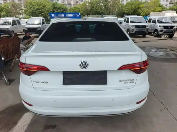 Volkswagen Sagitar 2022