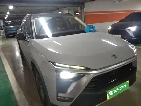 NIO ES8 2019