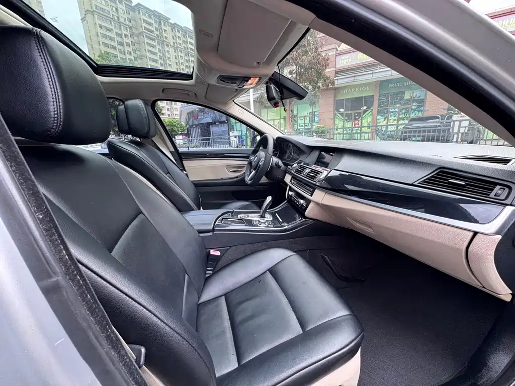 BMW 5 Series 2012 — фото 14