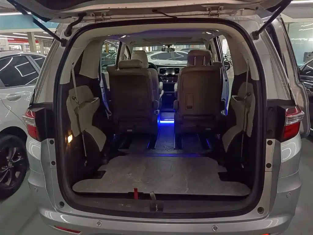 Honda Odyssey 2015 — фото 15