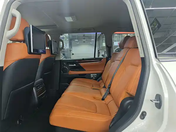 Lexus LX 2016