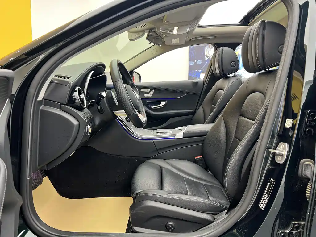 Mercedes-Benz C-Class 2021