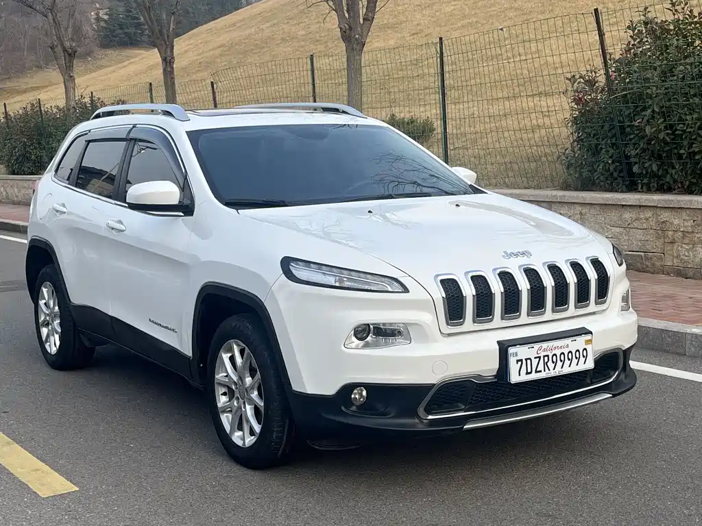 Jeep Cherokee 2017 — фото 2