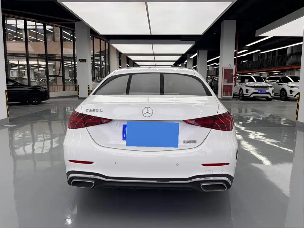 Mercedes-Benz C-Class 2024 — фото 17