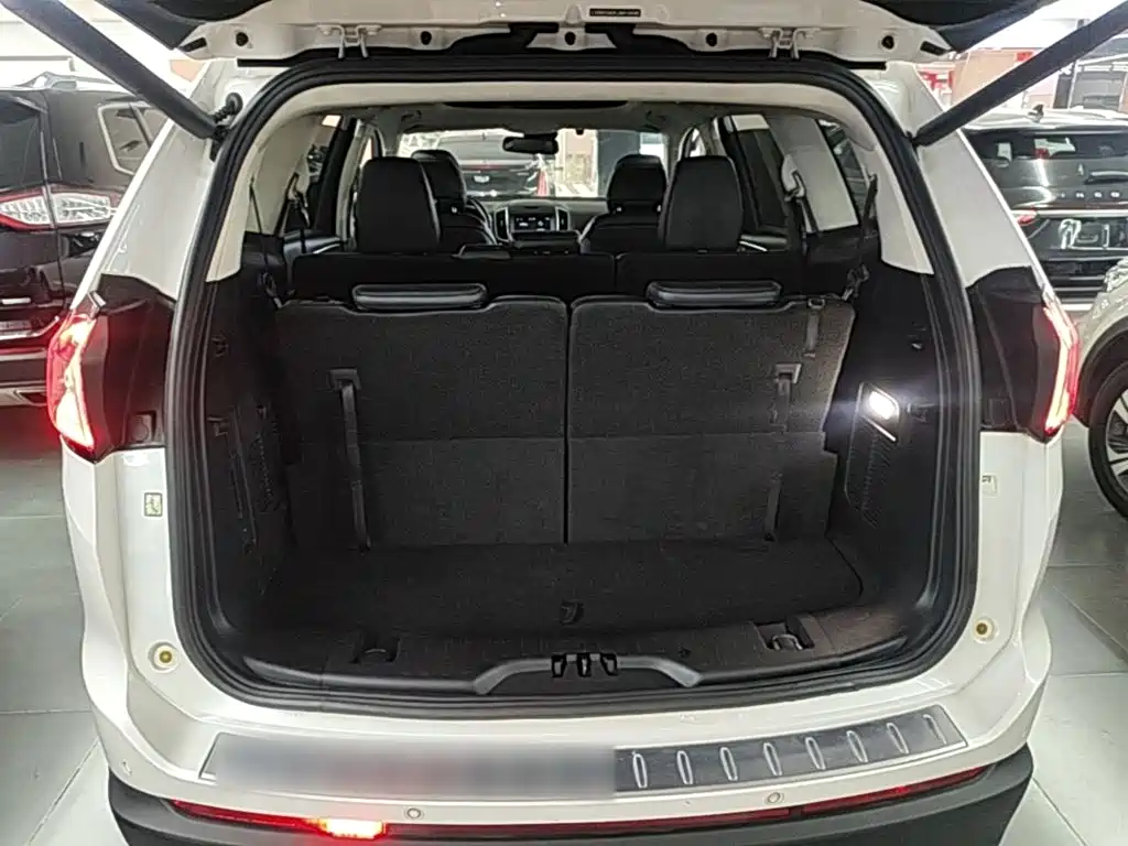 Ford Edge 2018 — фото 19