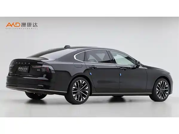 Volvo S90 2025