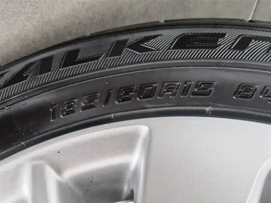Toyota Yaris L 2015 — фото 24