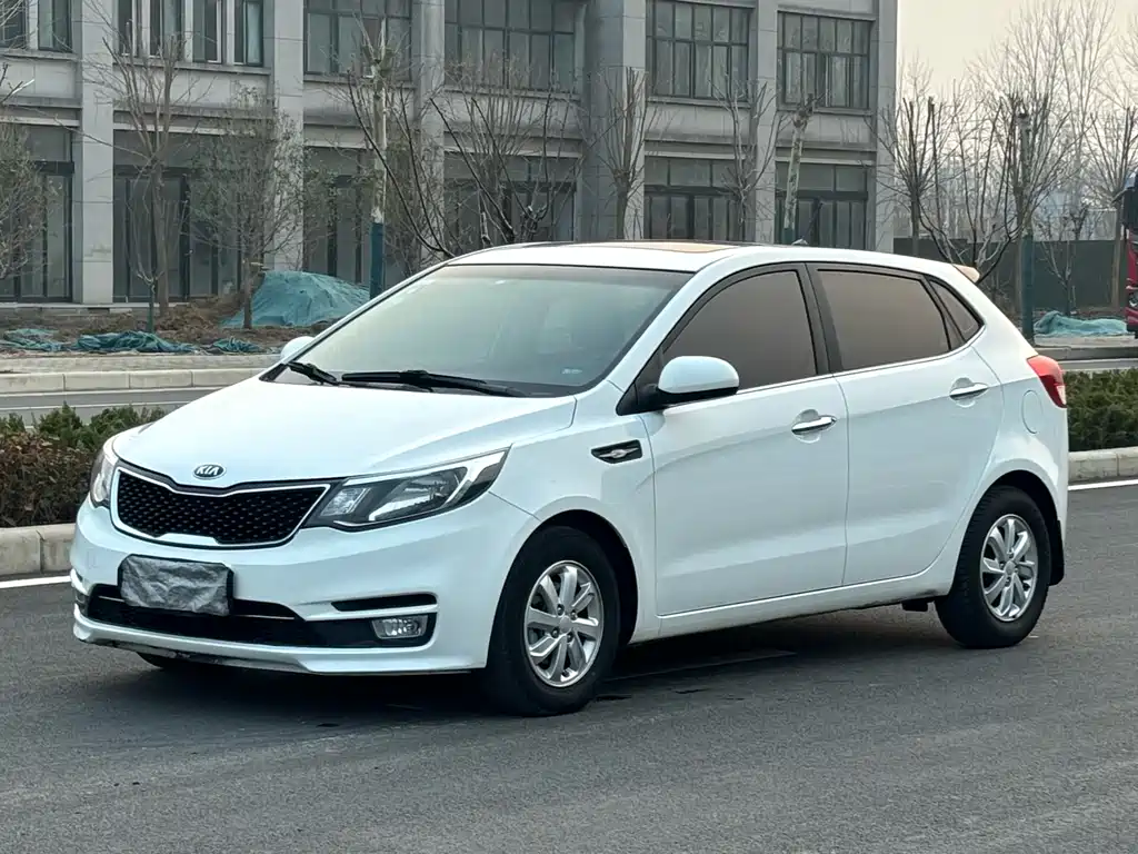 Kia K2 2016 — фото 1