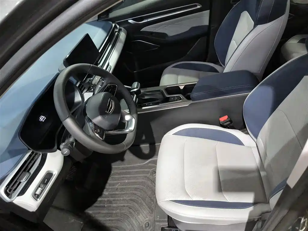 Geely Emgrand 2023 — фото 15