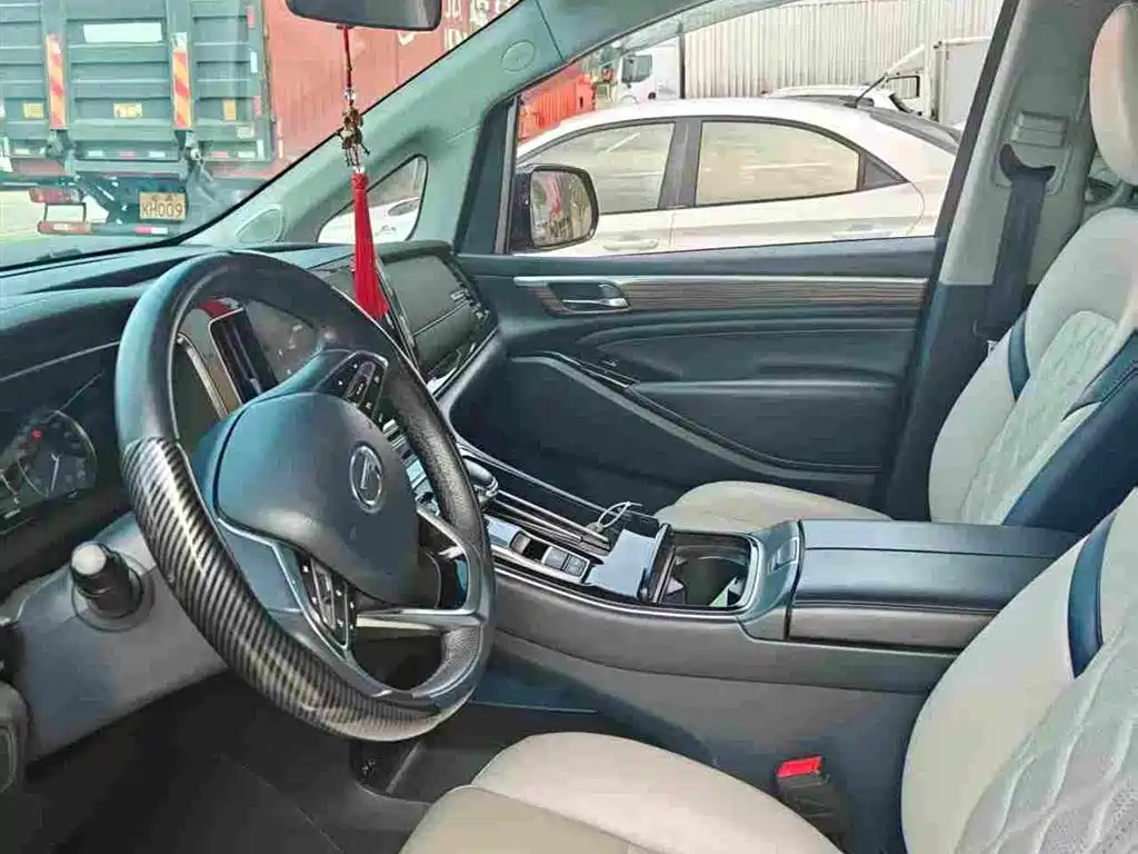 GAC Motor Trumpchi M8 2021 — фото 3