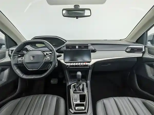 Peugeot 408 2023