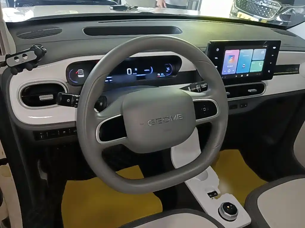 Geely Galaxy Panda 2025 — фото 11