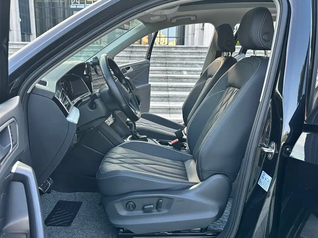 Volkswagen Tiguan L 2024