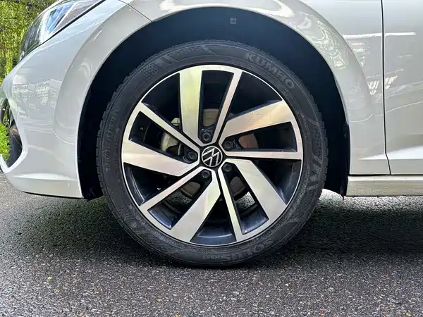 Volkswagen Sagitar 2025