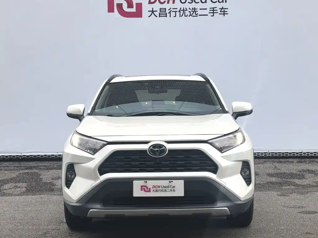 Toyota RAV4 2021 — фото 3
