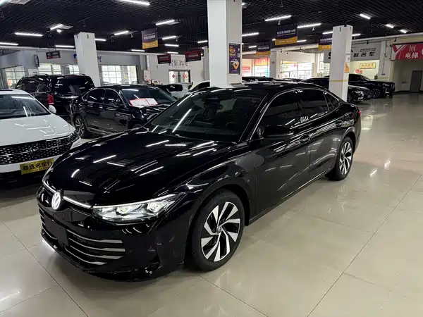 Volkswagen Passat 2024