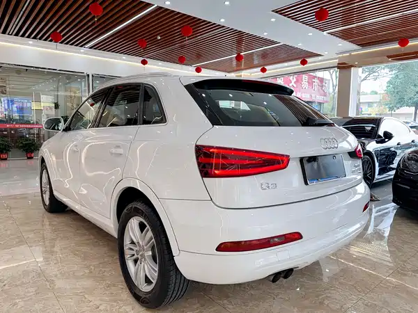 Audi Q3 2015