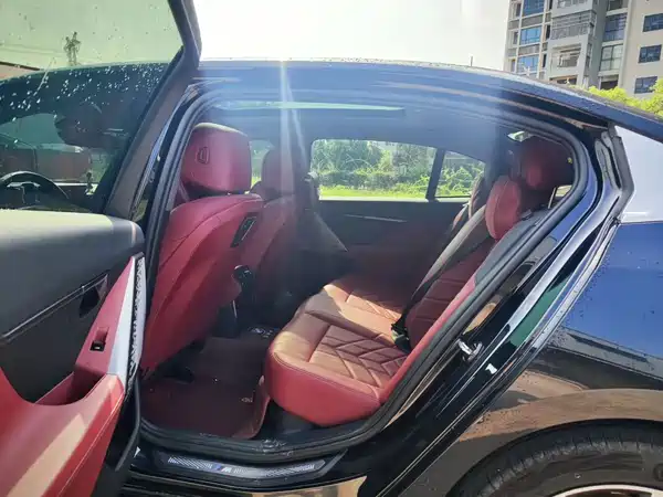 BMW 5 Series 2024