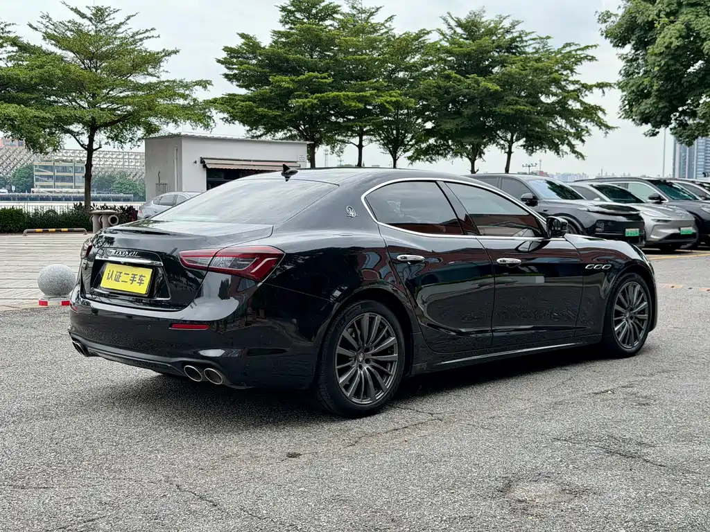 Maserati Ghibli 2019 — фото 5