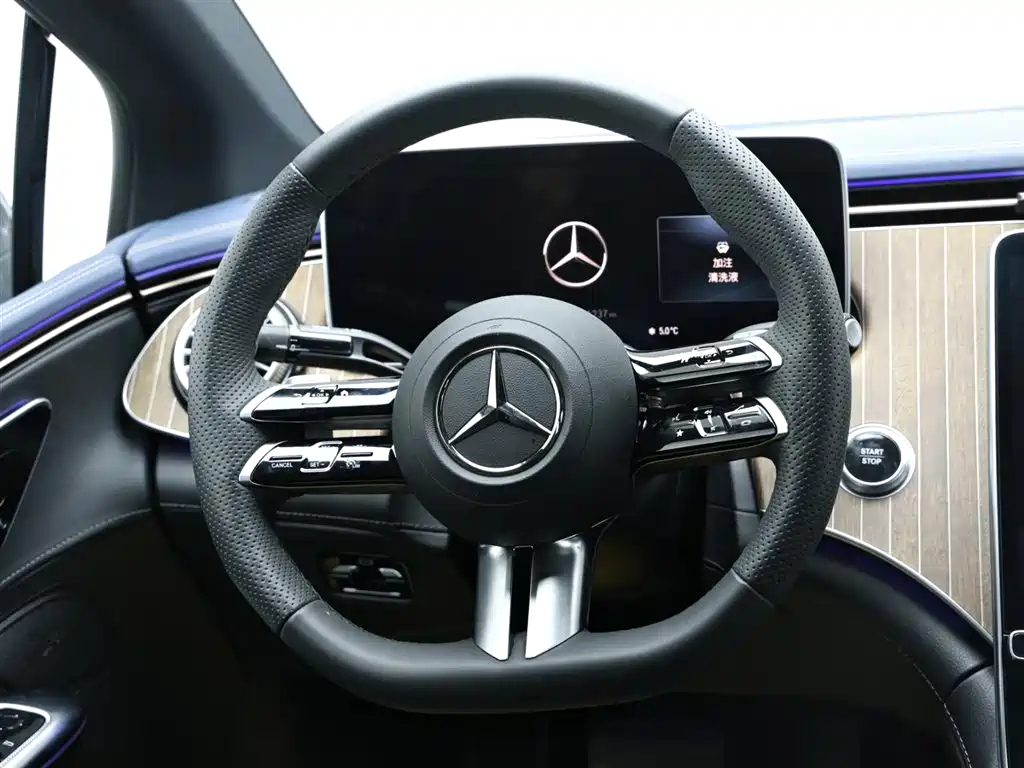 Mercedes-Benz EQE 2025 — фото 16