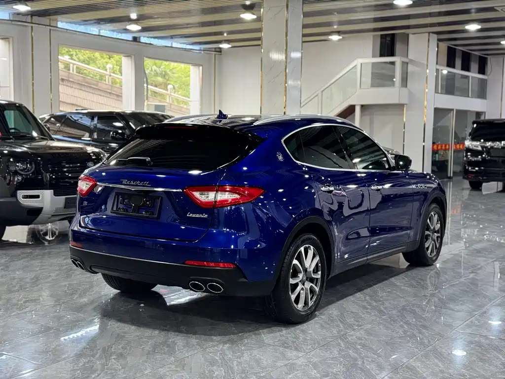 Maserati Levante 2019 — фото 12