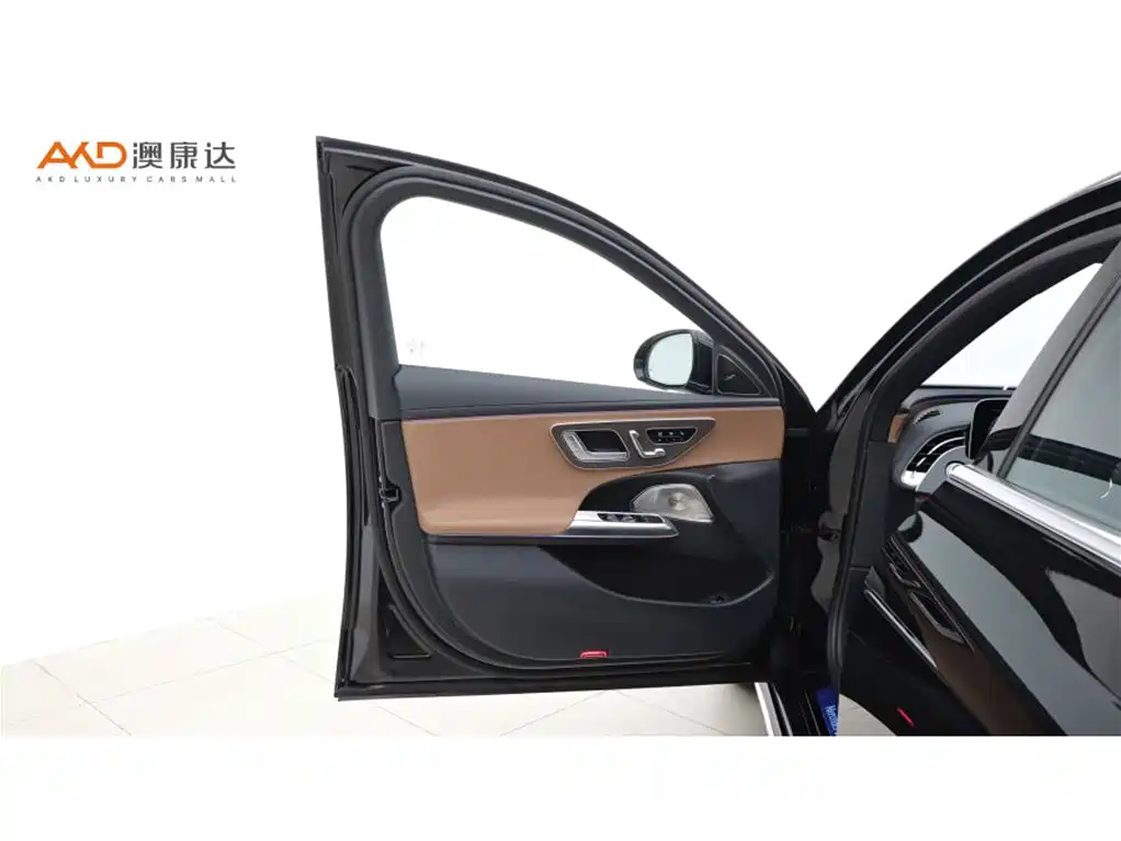 Mercedes-Benz E-Class New Energy 2025 — фото 10