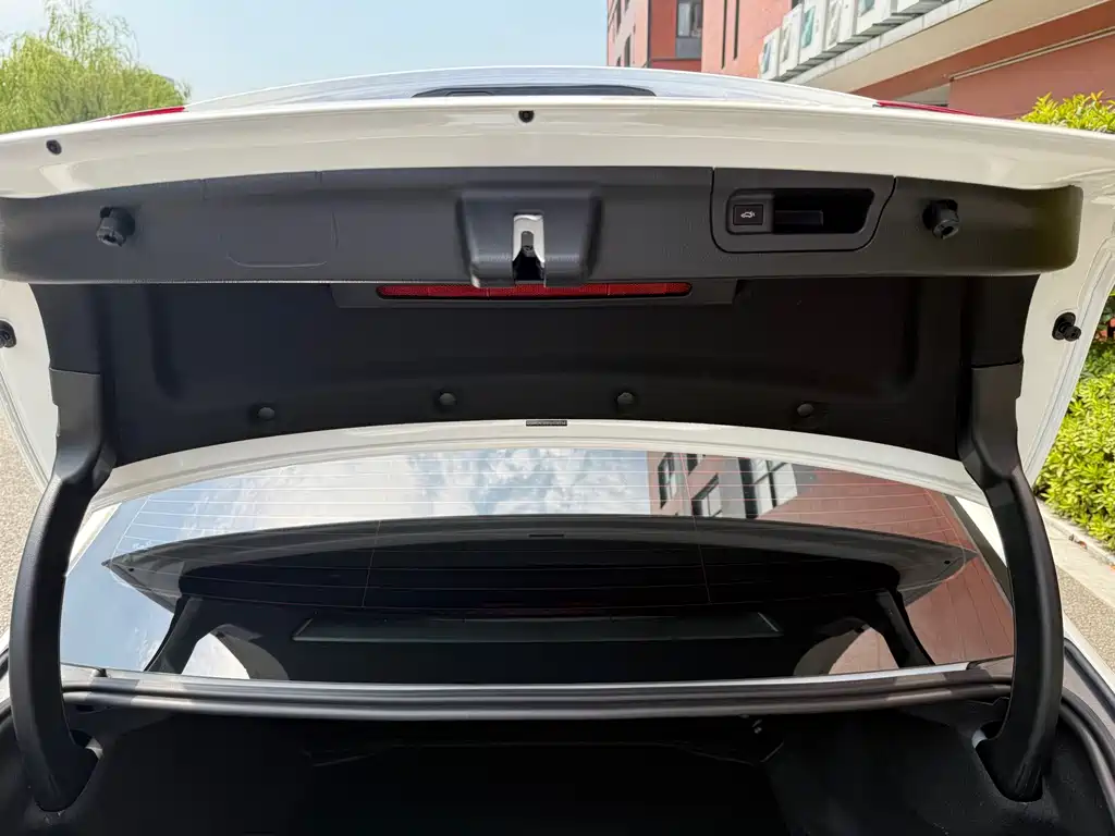 Mercedes-Benz C-Class 2023 — фото 16