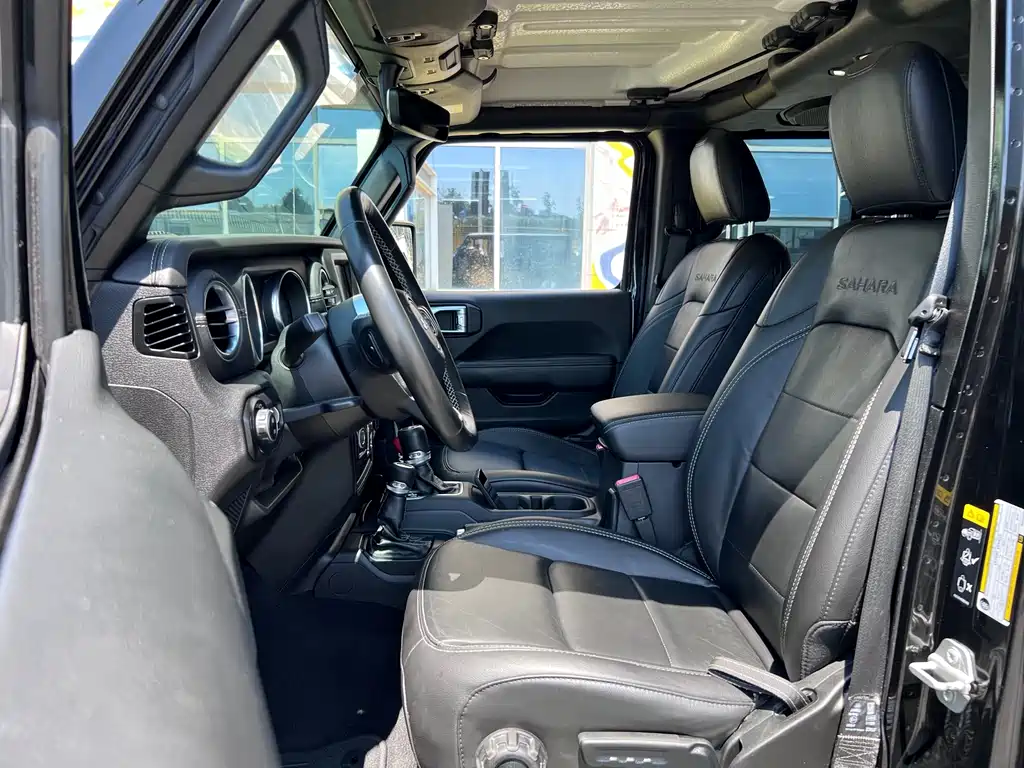 Jeep Wrangler 2021 — фото 9