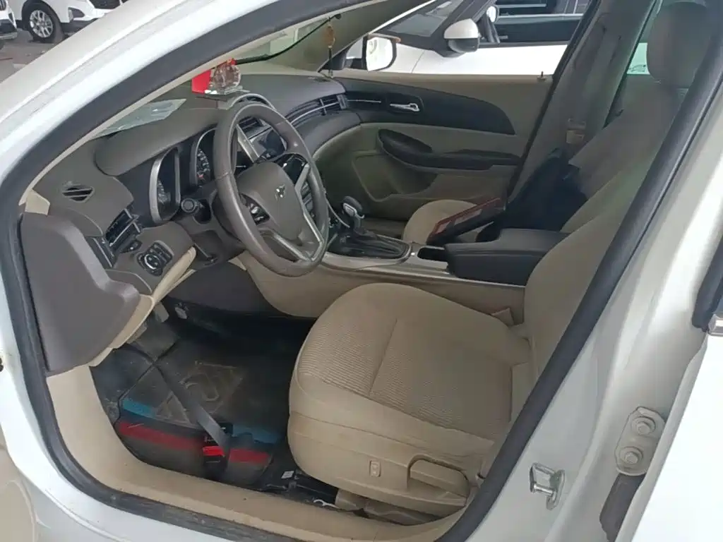 Chevrolet Malibu 2015 — фото 15