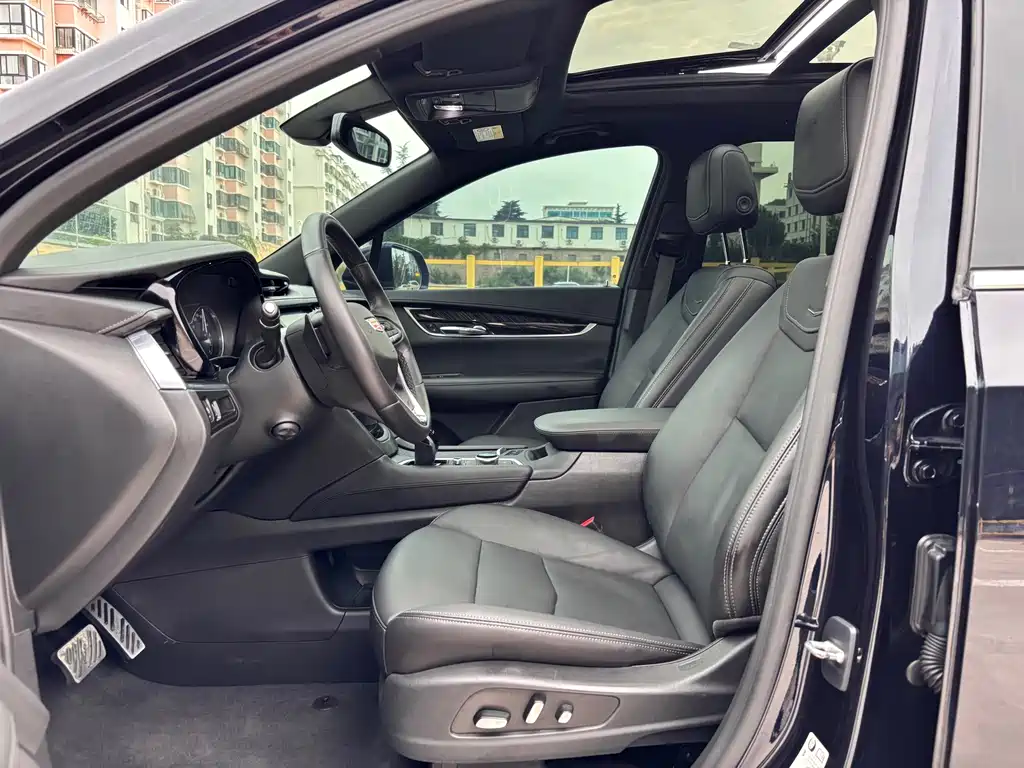 Cadillac XT6 2021 — фото 9