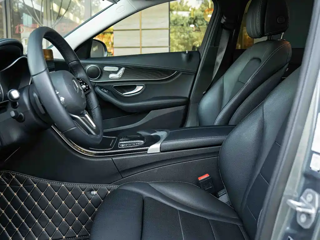 Mercedes-Benz C-Class 2019 — фото 11