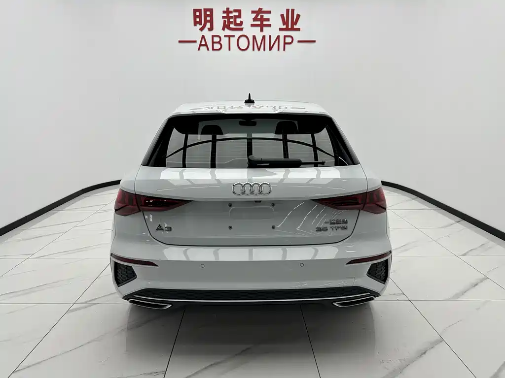 Audi A3 2023 — фото 10