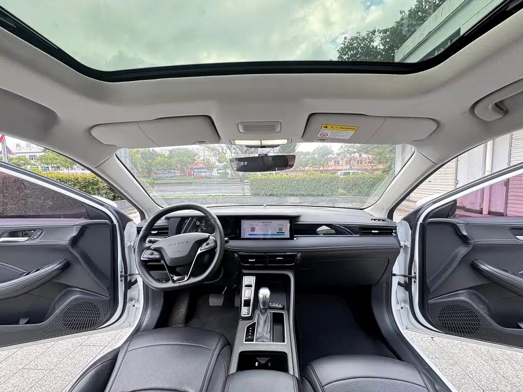 Roewe i5 2023 — фото 10