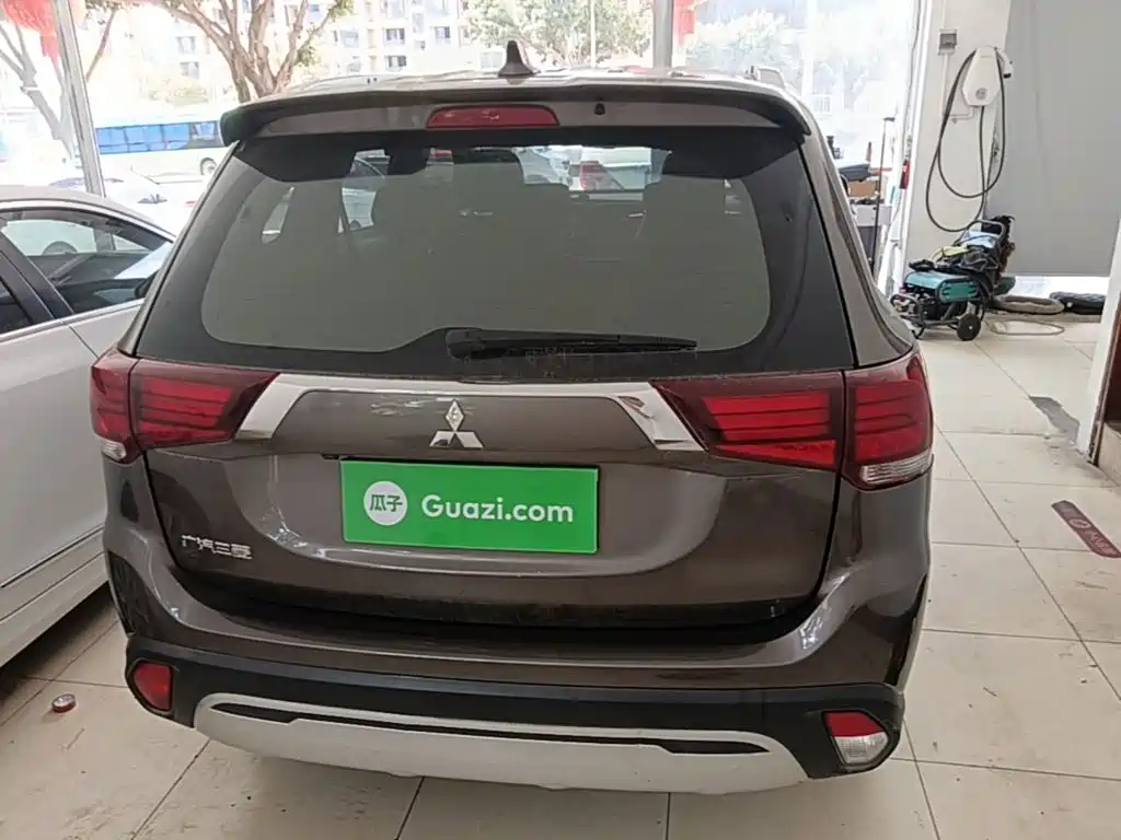 Mitsubishi Outlander 2020