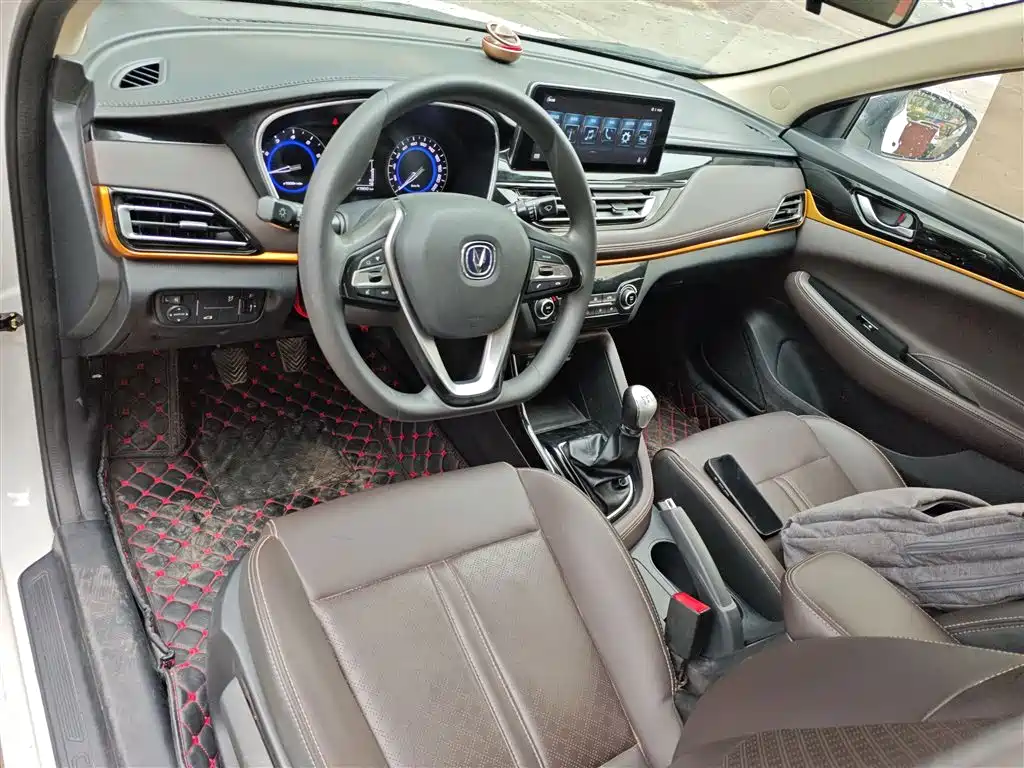 Changan Eado DT 2019 — фото 10
