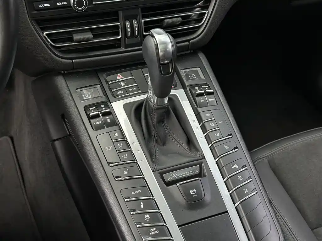 Porsche Macan 2021 — фото 8