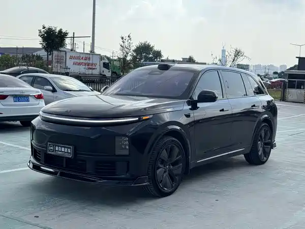 Li Auto L7 2025