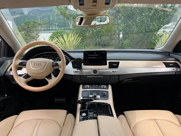 Audi A8 2013