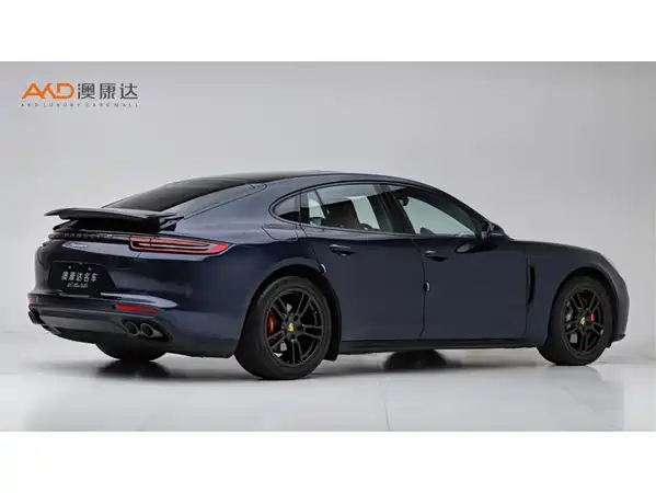 Porsche Panamera 2021