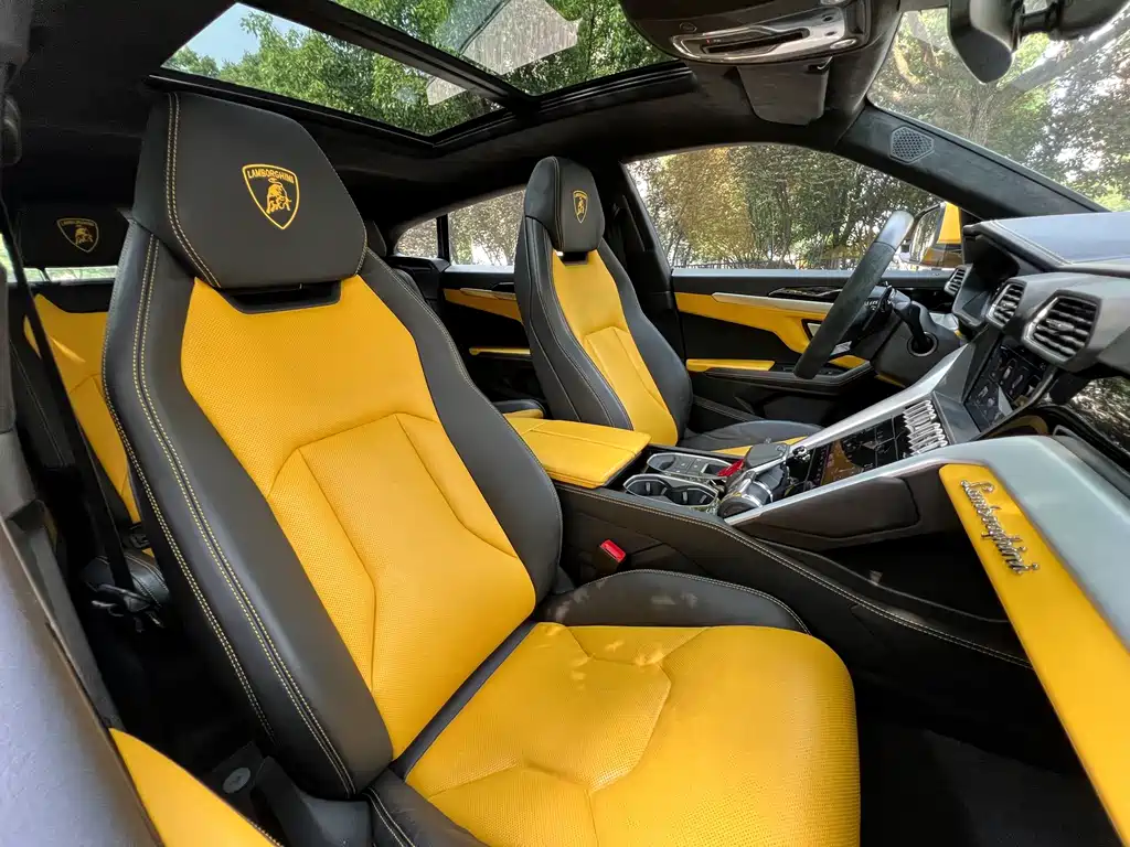 Lamborghini Urus 2019 — фото 21