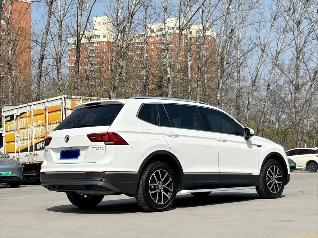 Volkswagen Tiguan L 2018 — фото 21