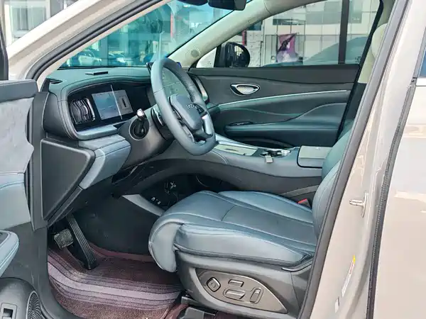BYD Sealion 07 DM-i 2025