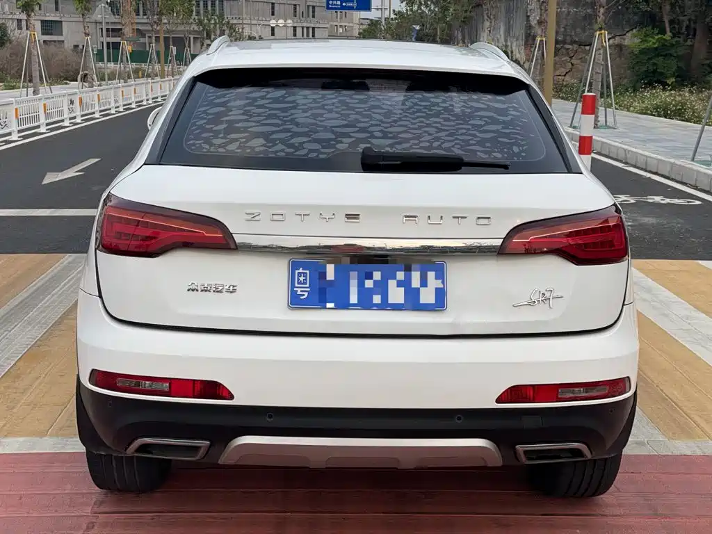 Zotye SR7 2017 — фото 13
