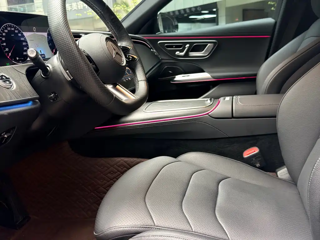 Mercedes-Benz E-Class 2024 — фото 12