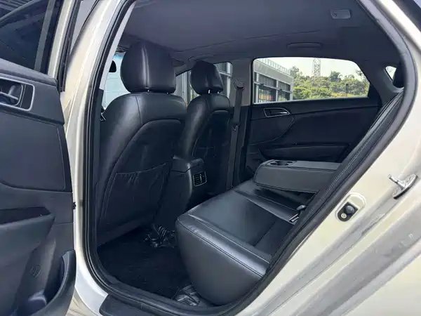 Hyundai Mistra 2015