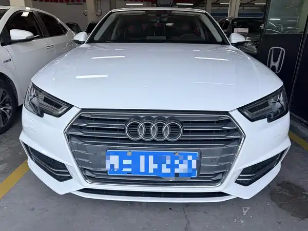 Audi A4L 2018