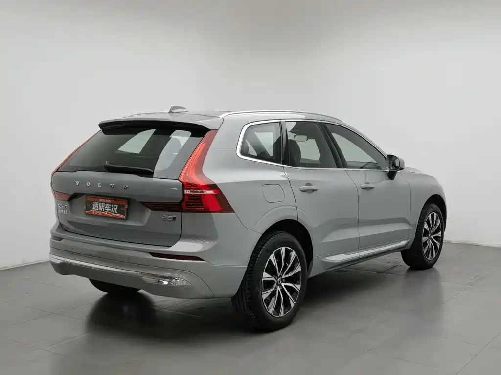 Volvo XC60 2024 — фото 2