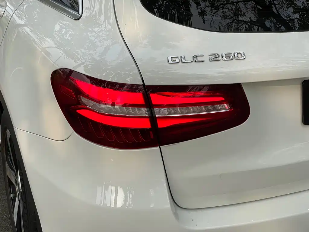 Mercedes-Benz GLC 2018 — фото 19