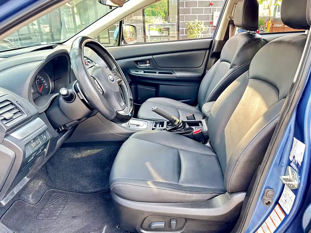 Subaru XV 2014 — фото 10